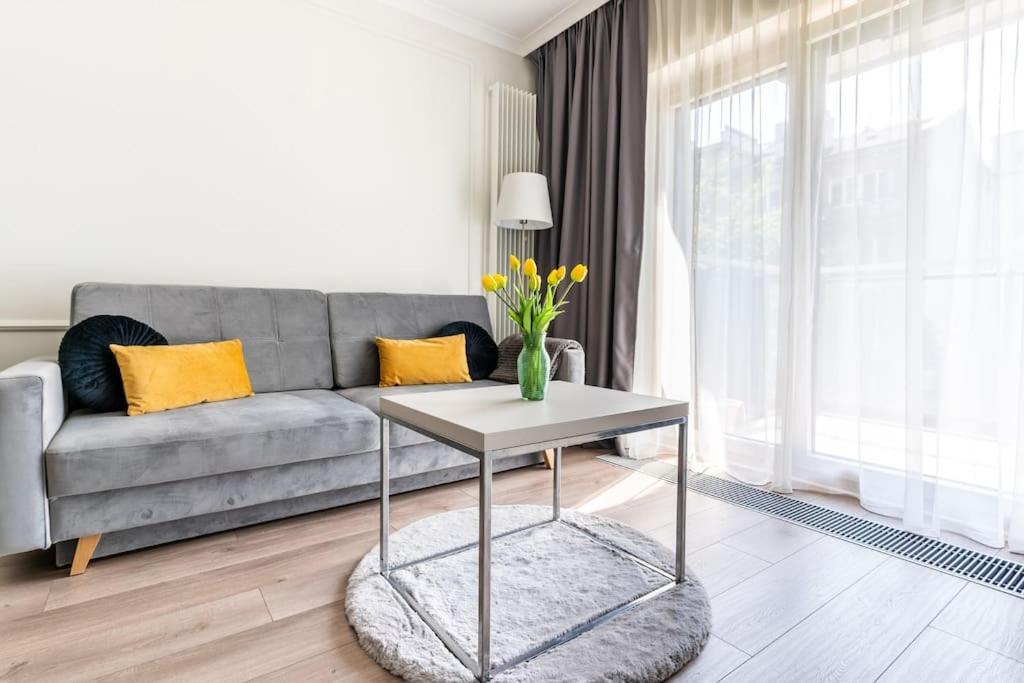 Golden Apartments -City Center - Mennica Residence Warsaw Ngoại thất bức ảnh